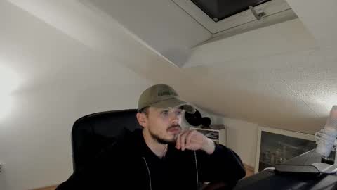 Snapshot of daimon_hall chatting on 10.14.25 Daimon online show from 10.14.25