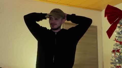 Snapshot of daimon_hall chatting on 11.18.25 Daimon online show from 11.18.25