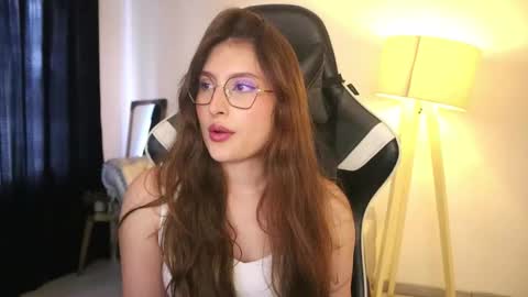 Lauren            online show from 11.22.25