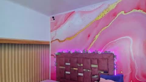 Snapshot of daisy__rose chatting on 12.19.25 Dai online show from 12.19.25