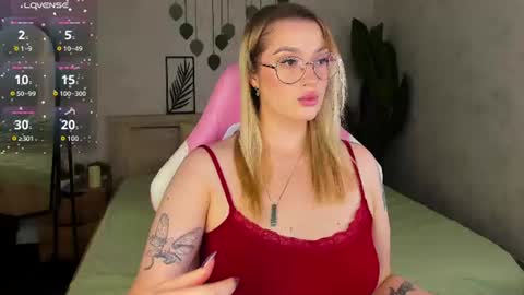 Viickie online show from 08.09.26