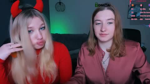 Snapshot of daisy_candy chatting on 02.01.25 Little Di online show from 02.01.25