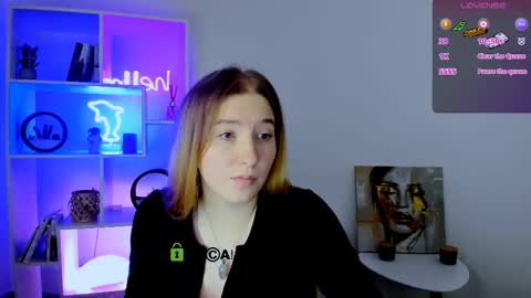 Snapshot of daisy_candy chatting on 11.29.25 Little Di online show from 11.29.25