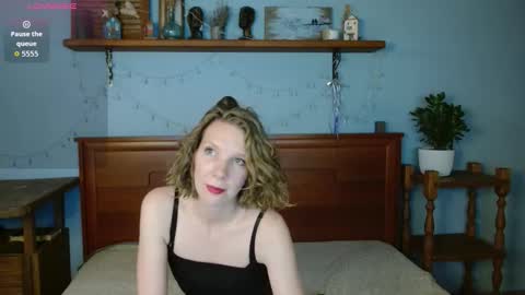 daisy_lovely online show from 10.08.25