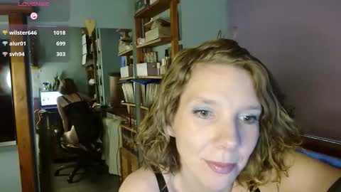 daisy_lovely online show from 11.05.25
