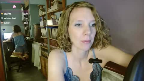 daisy_lovely online show from 11.07.25