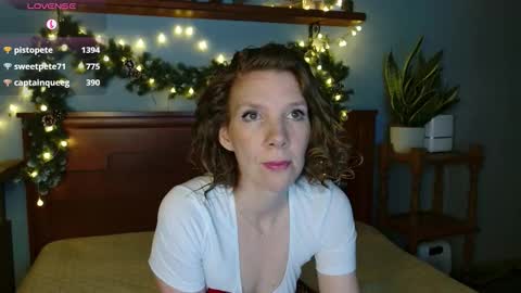 daisy_lovely online show from 12.15.25