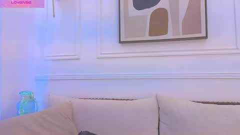 Daisy Price online show from 04.27.26