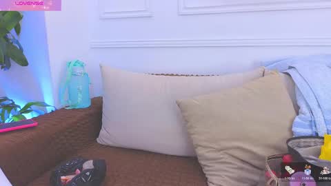 Daisy Price online show from 05.05.26
