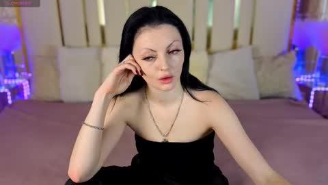 daisydelight_ online show from 11.17.25