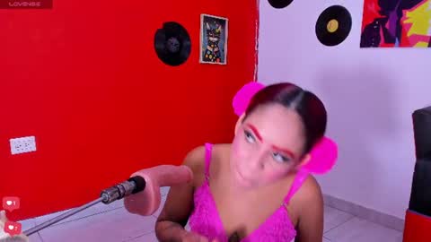 girl- paola online show from 07.21.26