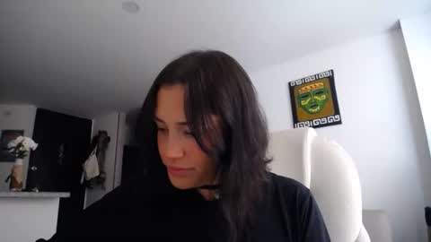 IG  dakotasofiaa online show from 03.12.25