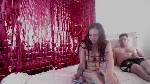 Dakota and Aron online show from 10.04.25