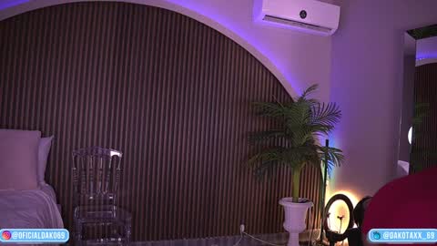 Snapshot of dakota_leex chatting on 10.24.25 dako online show from 10.24.25