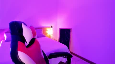 dakota_mars online show from 09.25.25