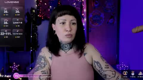 Snapshot of dakotacandy_ chatting on 12.21.25 Dakota online show from 12.21.25