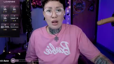 Snapshot of dakotacandy_ chatting on 12.22.25 Dakota online show from 12.22.25