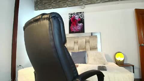 dakotarobbins_ online show from 12.29.24