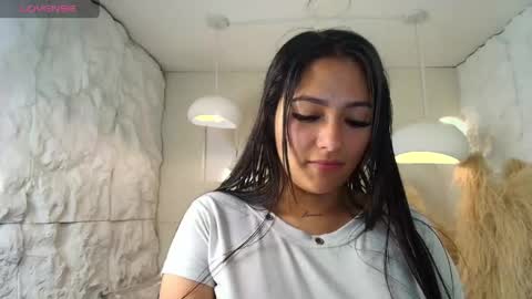 Snapshot of dakotha_v chatting on 05.15.26 Dakotha online show from 05.15.26