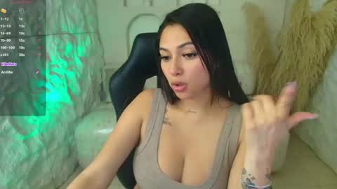 Snapshot of dakotha_v chatting on 06.13.26 Dakotha online show from 06.13.26