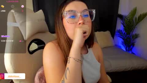 dakottaa__ online show from 10.29.25