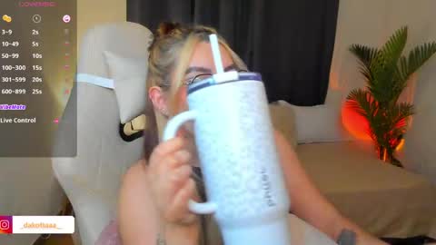 dakottaa__ online show from 05.27.26