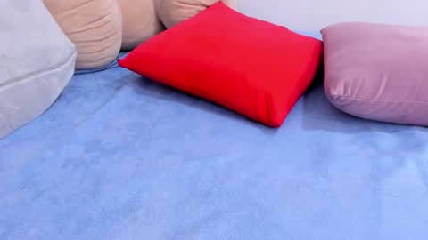  Ren  online show from 01.17.25