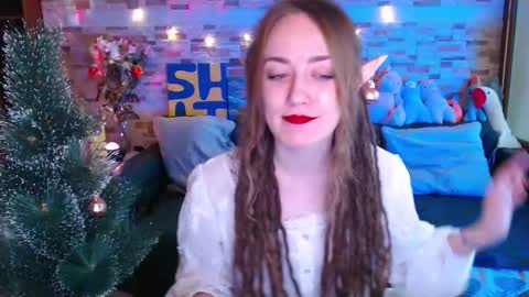 Snapshot of dalia_peach chatting on 12.04.25 Dalia online show from 12.04.25