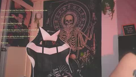 Snapshot of dalia_vorhees chatting on 12.18.25 dalia_vorhees online show from 12.18.25