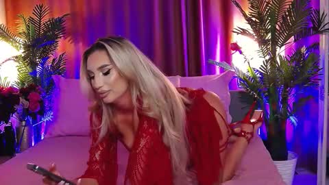 Snapshot of dalidaselena chatting on 02.12.26 DalidaSelena online show from 02.12.26