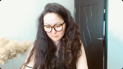 Snapshot of dalidayes chatting on 03.29.26 Dali online show from 03.29.26