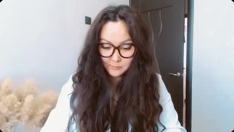 Snapshot of dalidayes chatting on 04.20.26 Dali online show from 04.20.26