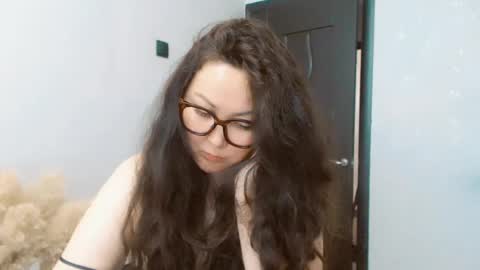 Snapshot of dalidayes chatting on 05.30.26 Dali online show from 05.30.26