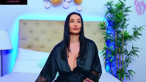 daliyaa_ online show from 10.27.25