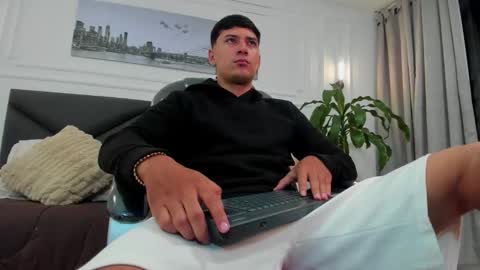 DAMIAN online show from 11.22.25