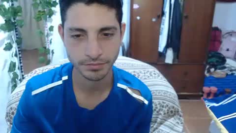 Snapshot of damian_29 chatting on 12.23.25 Damian online show from 12.23.25