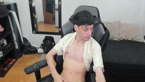 Snapshot of damian_blue_ chatting on 11.27.25 Damian online show from 11.27.25