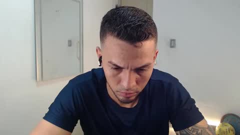 Snapshot of damian_muscle chatting on 09.08.25 Damian online show from 09.08.25