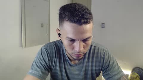 Snapshot of damian_muscle chatting on 09.09.25 Damian online show from 09.09.25