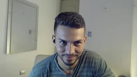 Snapshot of damian_muscle chatting on 09.17.25 Damian online show from 09.17.25