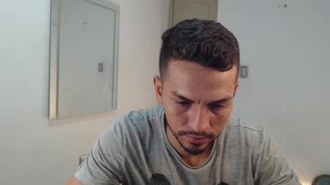 Snapshot of damian_muscle chatting on 09.18.25 Damian online show from 09.18.25