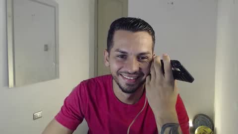 Snapshot of damian_muscle chatting on 10.12.25 Damian online show from 10.12.25