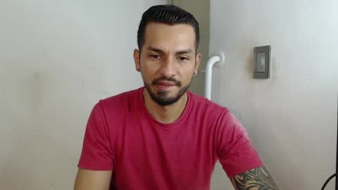 Snapshot of damian_muscle chatting on 05.18.26 Damian online show from 05.18.26