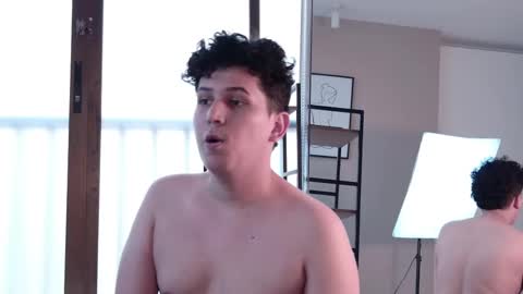 Snapshot of damian_salvatoree chatting on 09.27.25 damian_salvatoree online show from 09.27.25