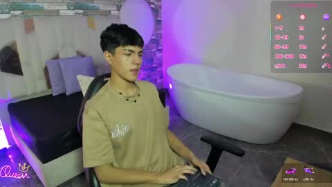 Snapshot of damian_tay chatting on 05.07.26 damian_tay online show from 05.07.26