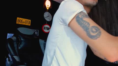 Snapshot of damiancox chatting on 11.09.25 Daamiancox online show from 11.09.25