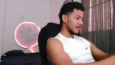 Snapshot of damiann_rees chatting on 05.20.26 instagram damiannreed. online show from 05.20.26