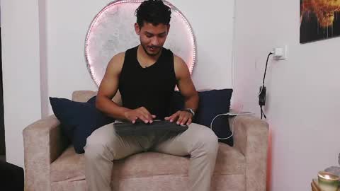 Snapshot of damiann_rees chatting on 06.05.26 instagram damiannreed. online show from 06.05.26