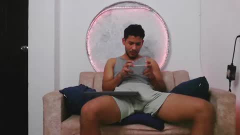 Snapshot of damiann_rees chatting on 06.23.26 instagram damiannreed. online show from 06.23.26