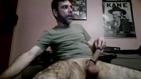 Snapshot of damianour chatting on 04.25.26 damianour online show from 04.25.26